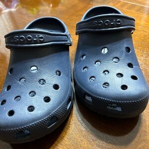 Men’s crocs